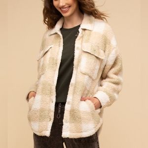 Thread & Supply Large Plaid Fleece Shacket